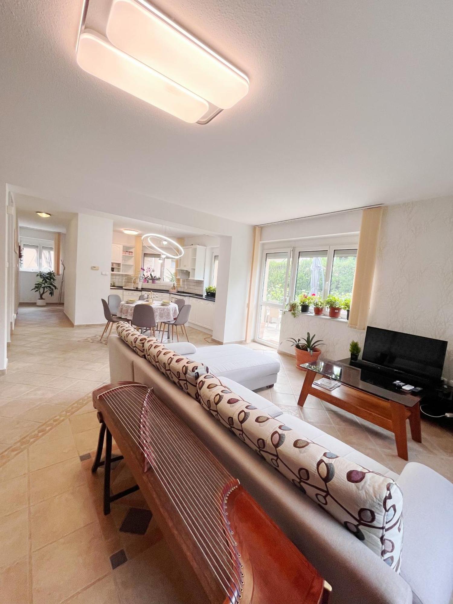 Garden Villa บูดาเปสต์ ภายนอก รูปภาพ